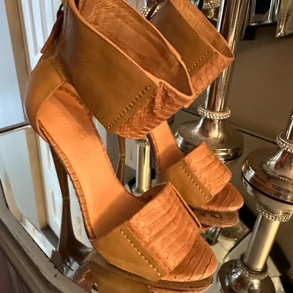 SEXY SHOES - Picture 5 of 6